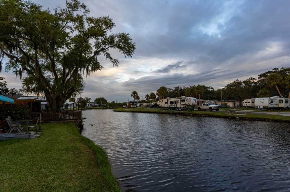 River Oaks RV Resort photo 1